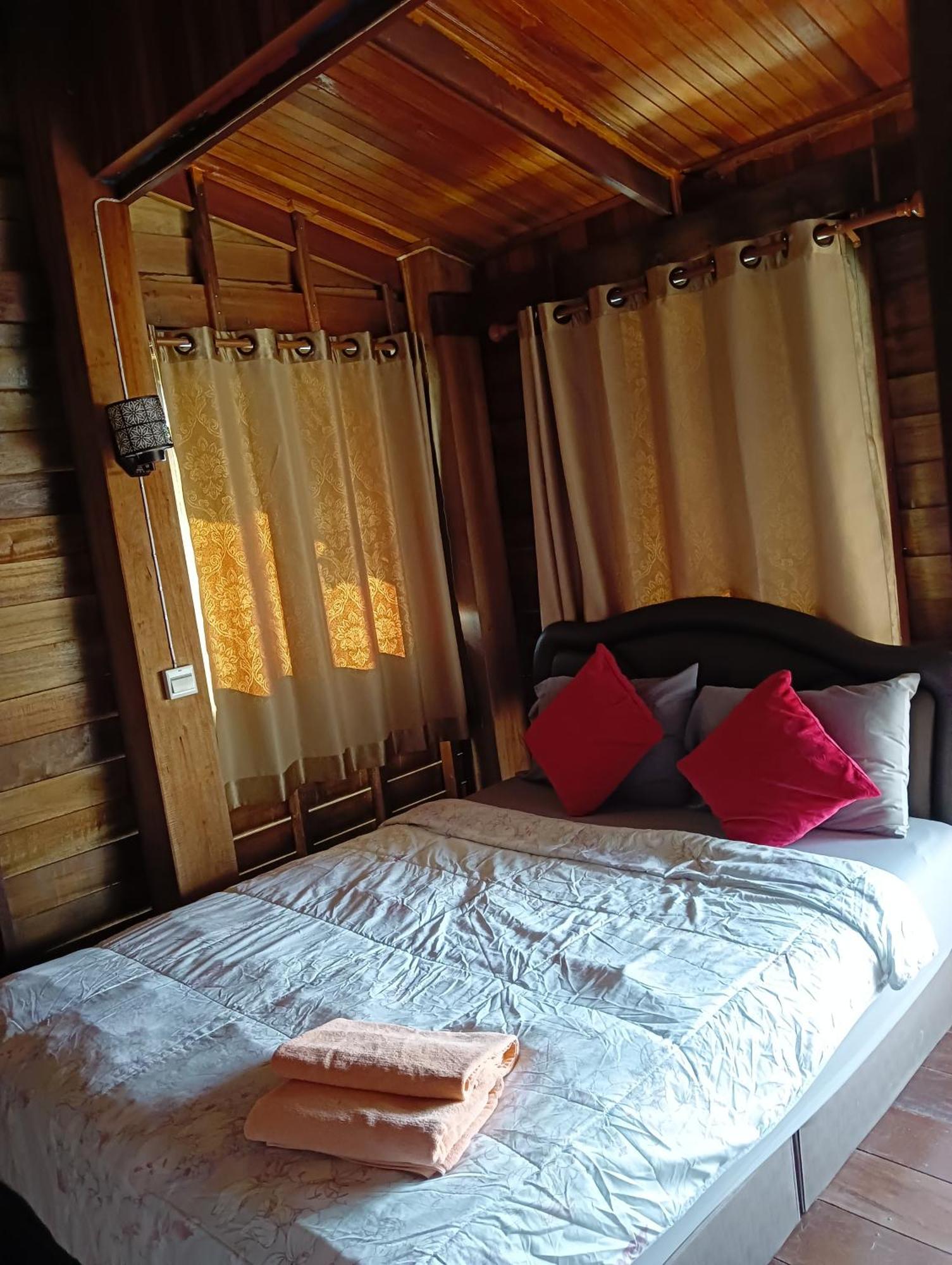 Tonmai Suite II Ko Por Exterior foto