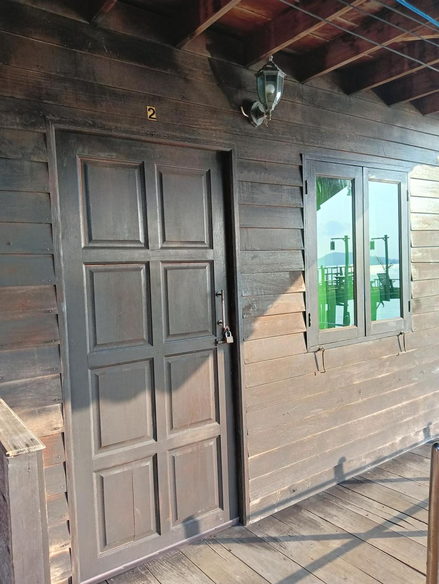 Tonmai Suite II Ko Por Exterior foto