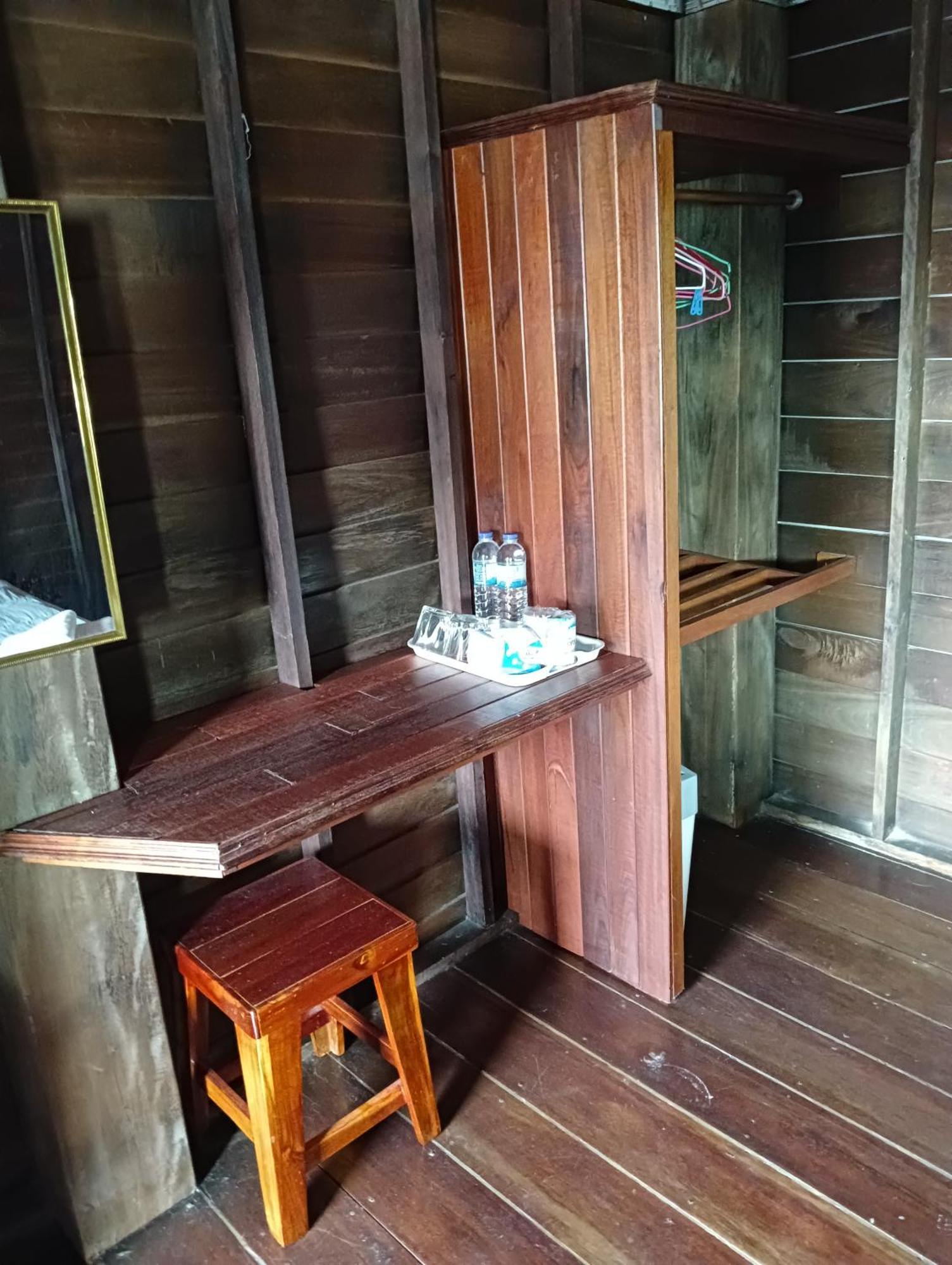 Tonmai Suite II Ko Por Exterior foto