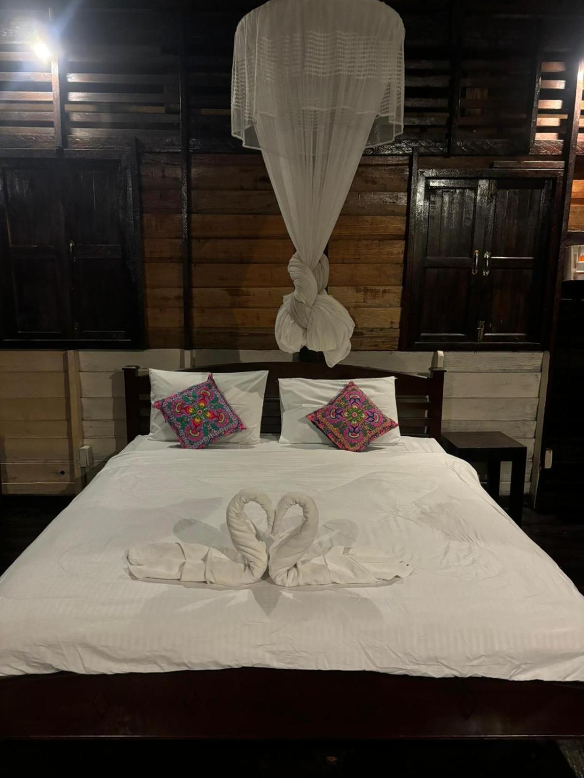 Tonmai Suite II Ko Por Exterior foto